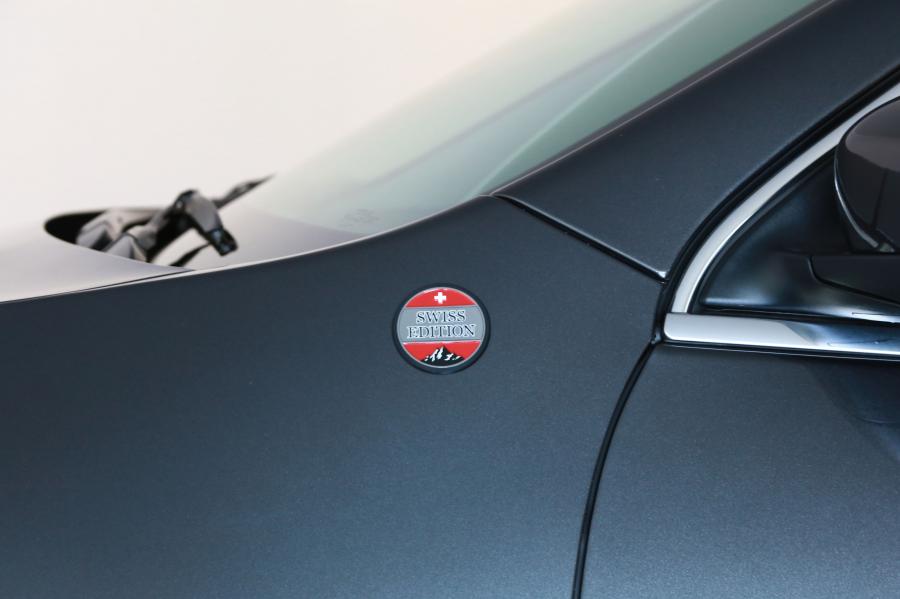 Детали экстерьера Jeep Cherokee Latitude Swiss Black Edition 2015 года  (фото 2 из 3)